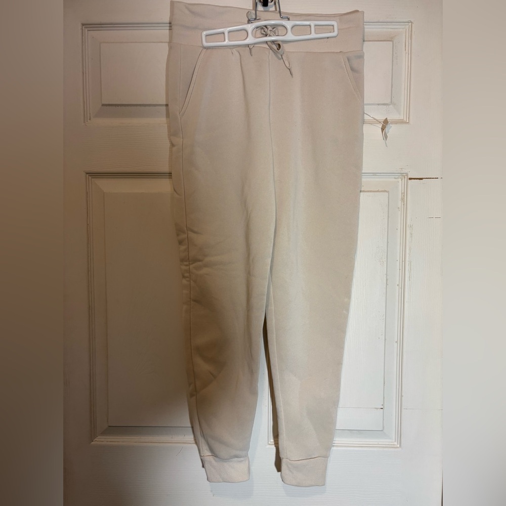 Better Together joggers. NWT. Size medium.